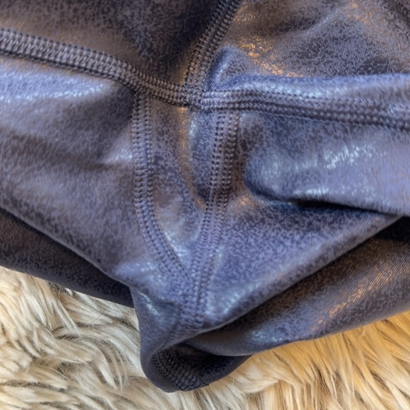 Aerie Shiny Navy Blue Crossover Leggings - Picture 3 of 10